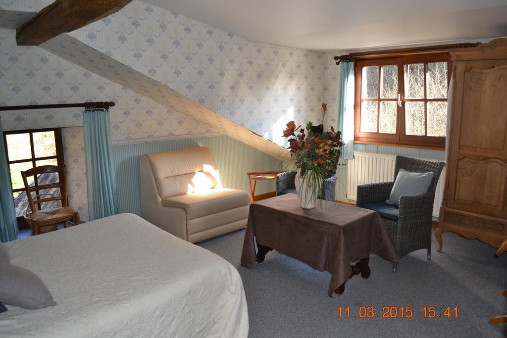 Auberge Au Naturel Des Ardennes Rochehaut Rum bild